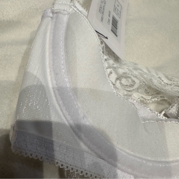 Oh La La Cherie Peekaboo Bra Lace Satin White Size Small NWT - Picture 8 of 8